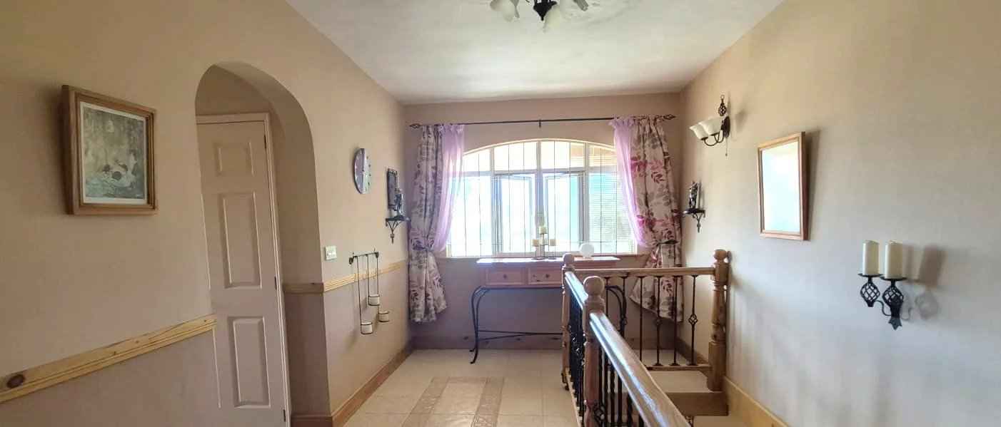 Aecaa1dad8e0cb54d00b1049a233561d e4d7c895e1 1402 original - Attribut alt par défaut.