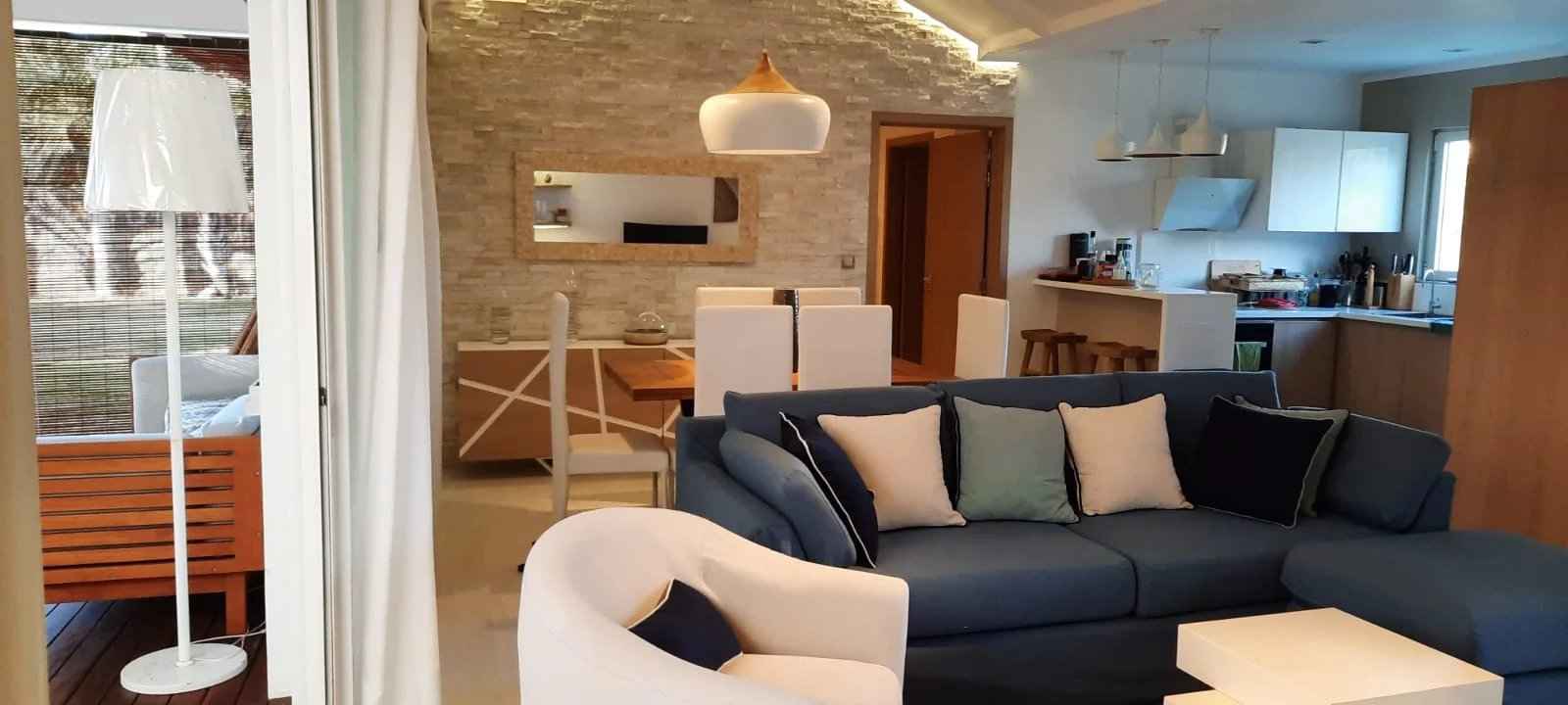 Fca11297d13bc6136aeb25c40edb607a 0750558369 1600 original - Attribut alt par défaut.