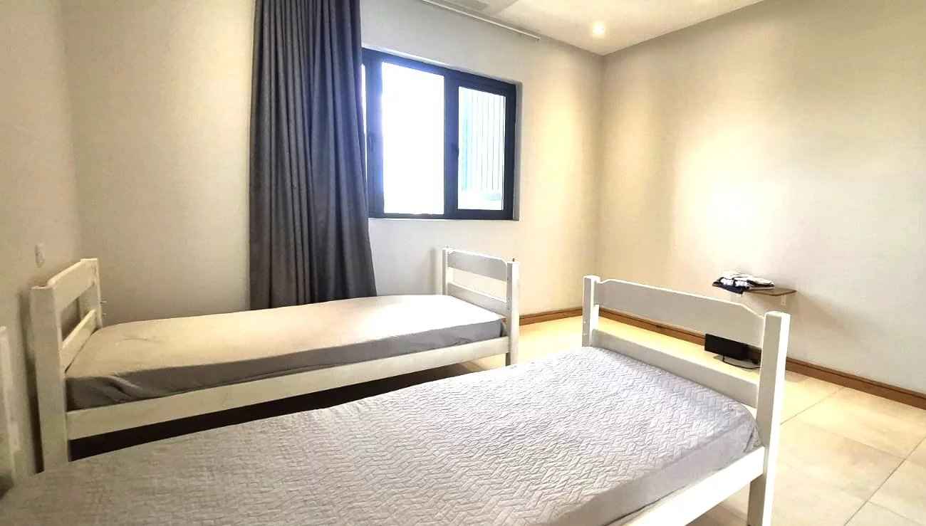 4ffd26e6c086eabb295612194ce347de feb838ee86 1300 original - Attribut alt par défaut.