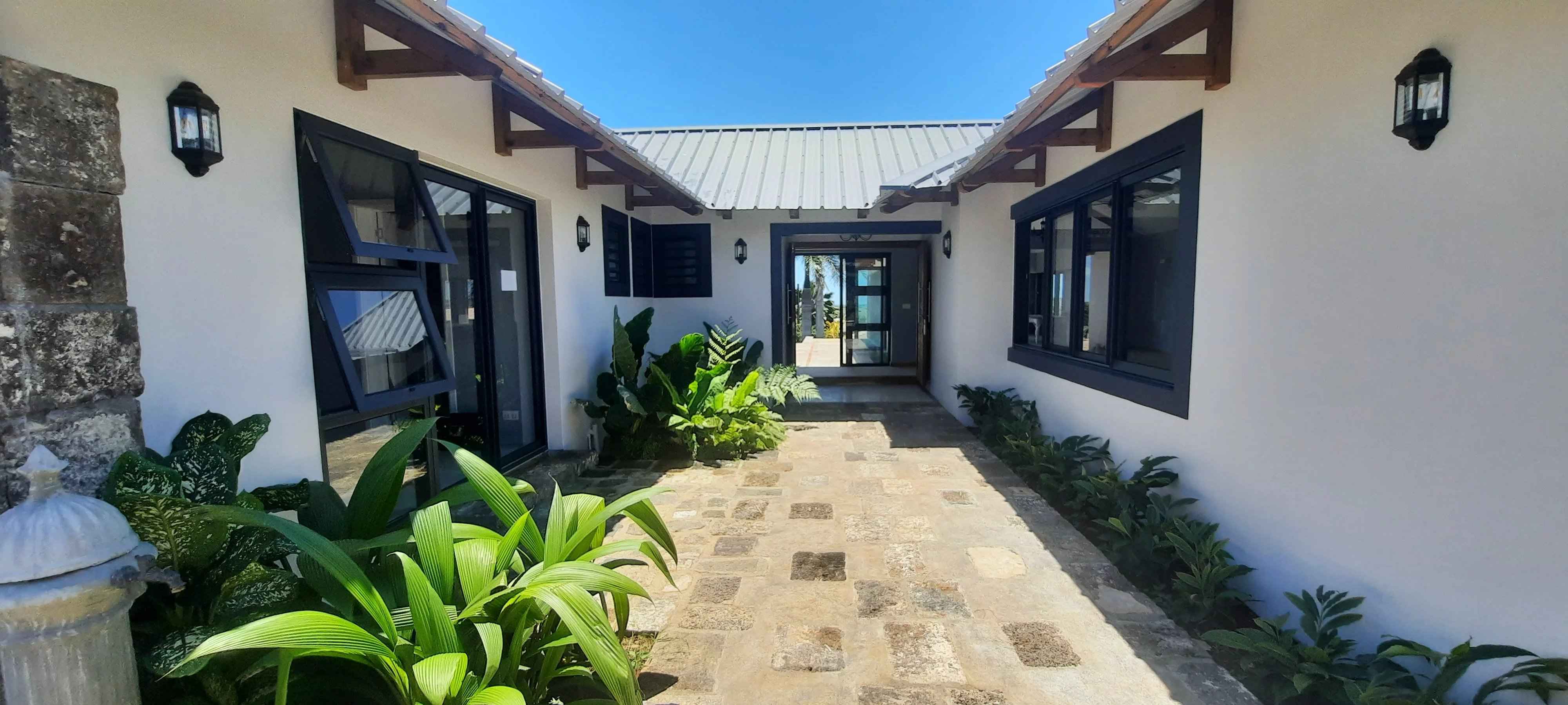 Ee981b18ae01ed9ef9afbd98ad6c3369 c2c437277c 4000 original - Attribut alt par défaut.