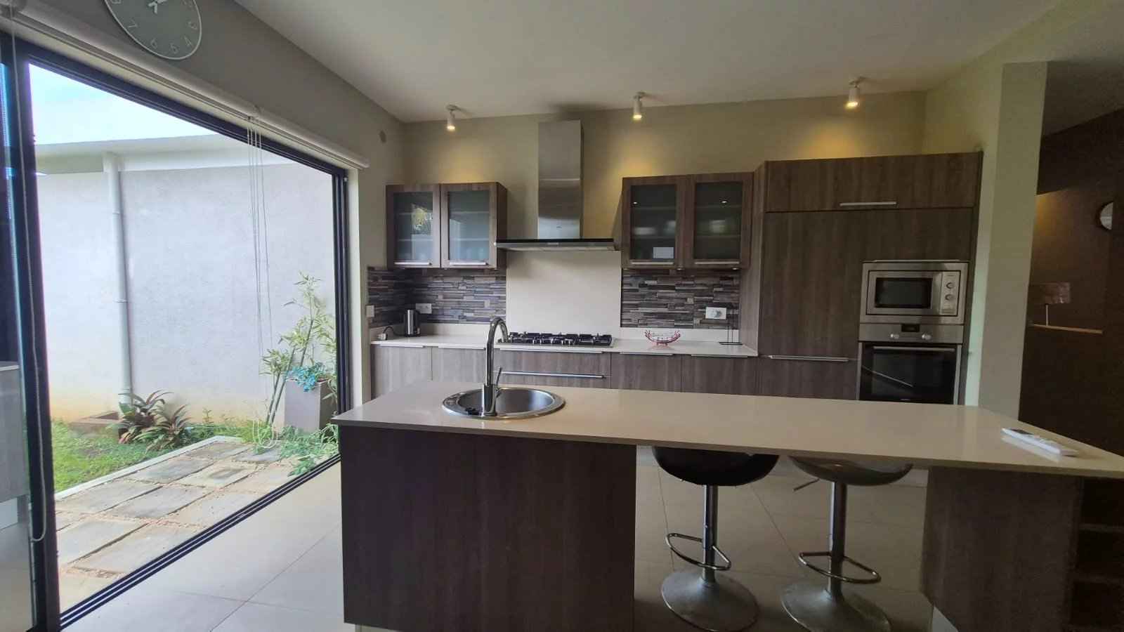 E9add465abd0f6515a81aa1cb283b86e dd8cf447cf 1600 original - Translation missing: en.helpers.application.image_tag.default_alt