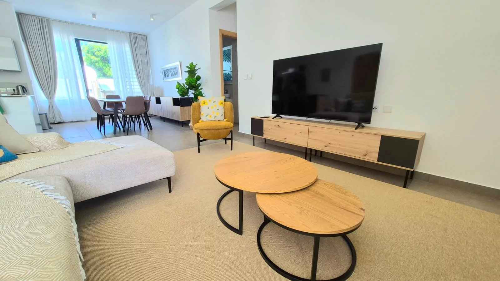 Ea2c71b6f0ba29d7d0180f705d91b879 2080fe93ce 1600 original - Translation missing: en.helpers.application.image_tag.default_alt