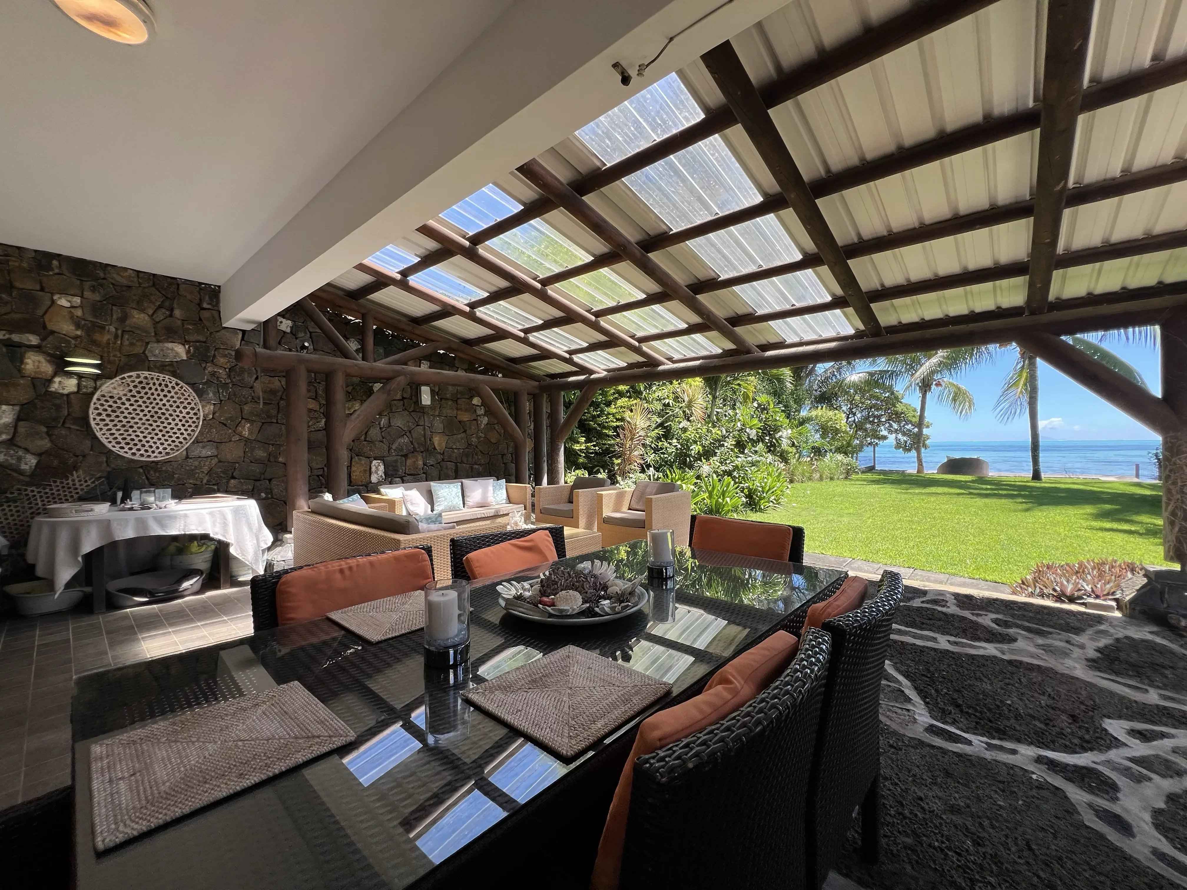 716ccc0411e5367ade9b84a4d6d8ee2a a0332aaae6 4032 original - Attribut alt par défaut.