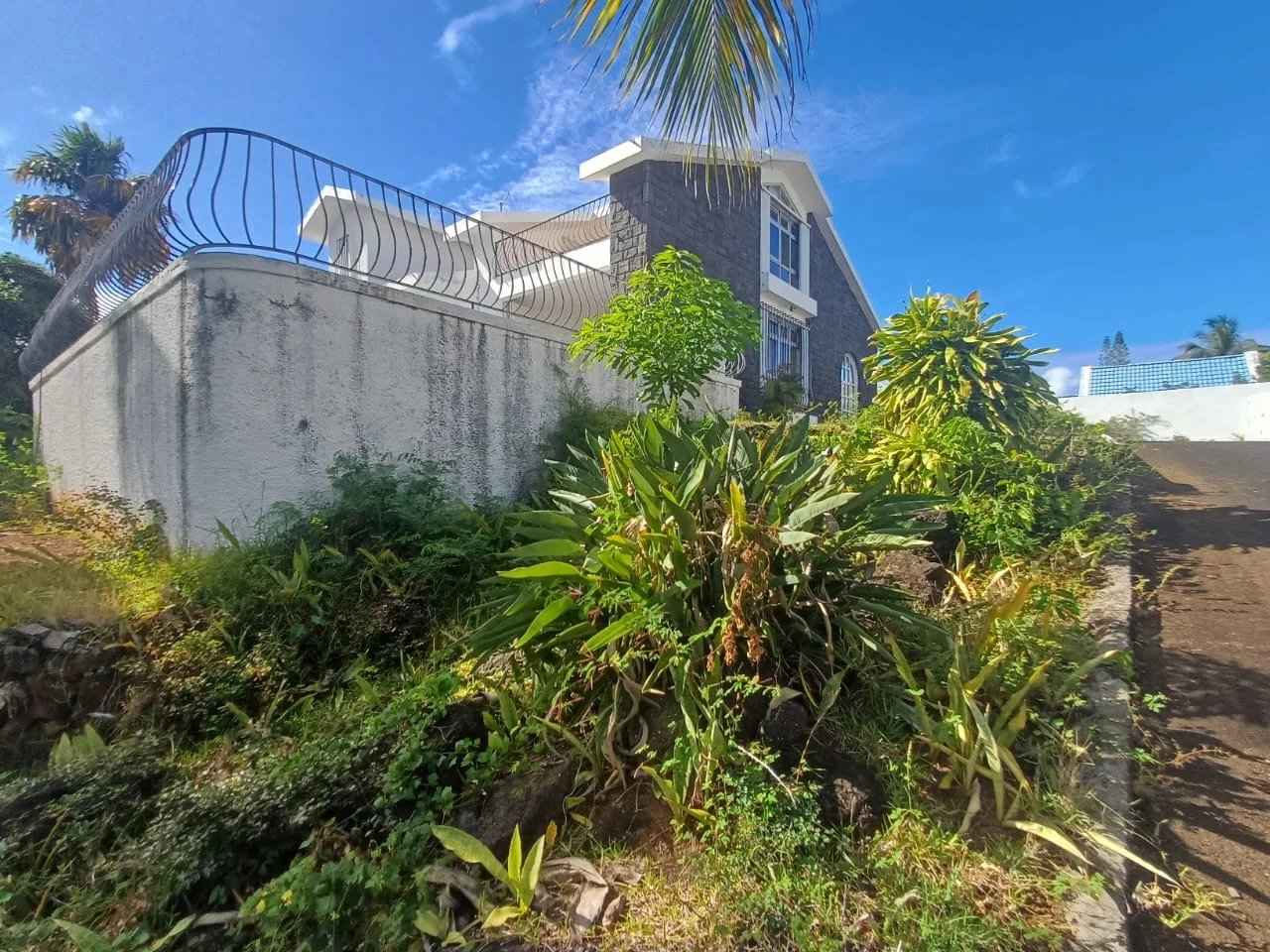 00e82915eb73bf81240ab495575a8555 5e39ea8736 1280 original - Attribut alt par défaut.