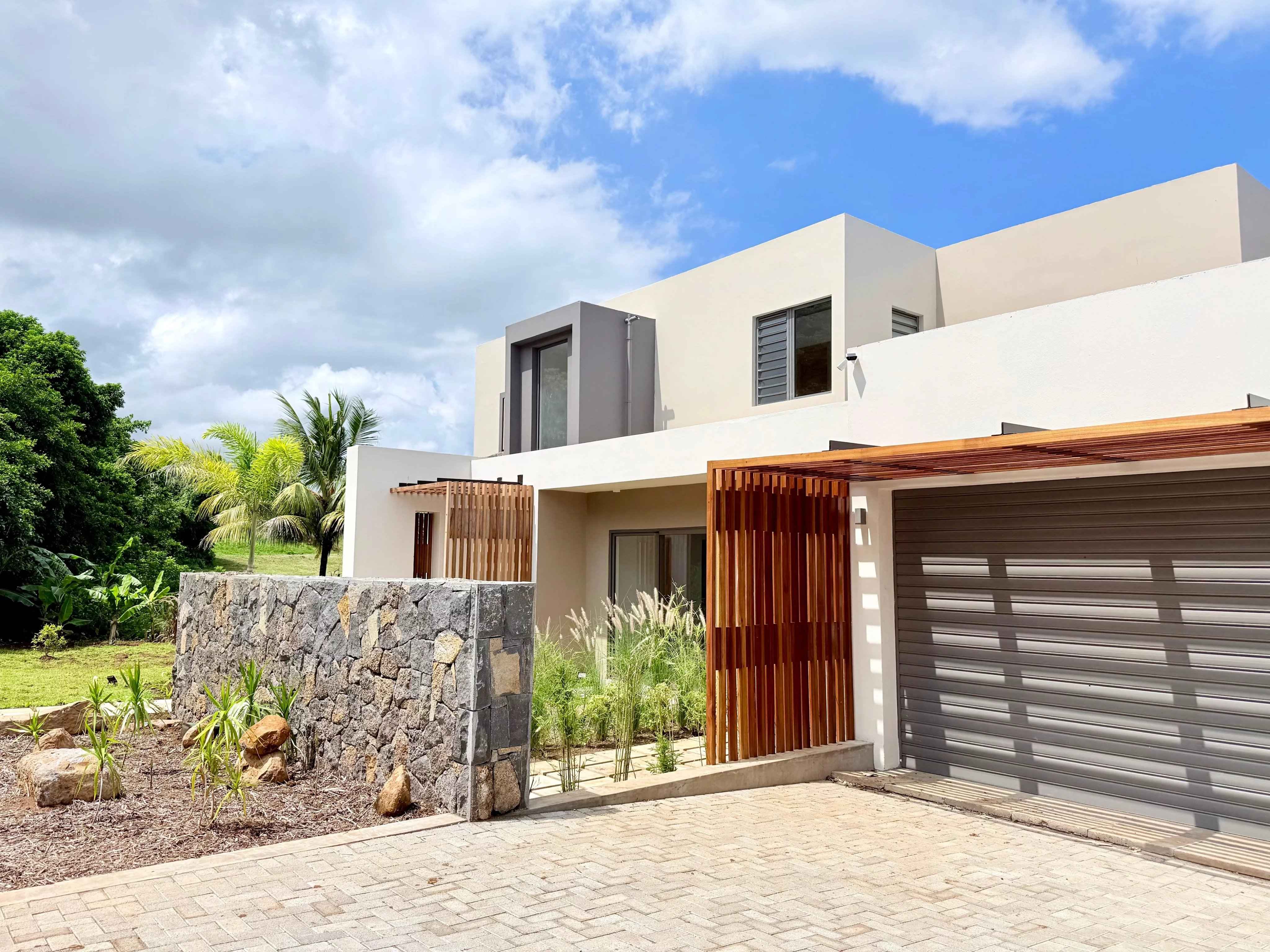 30e3f8fdcf88dd80462bd38f010aa6a0 33ee596ba7 4096 original - Attribut alt par défaut.