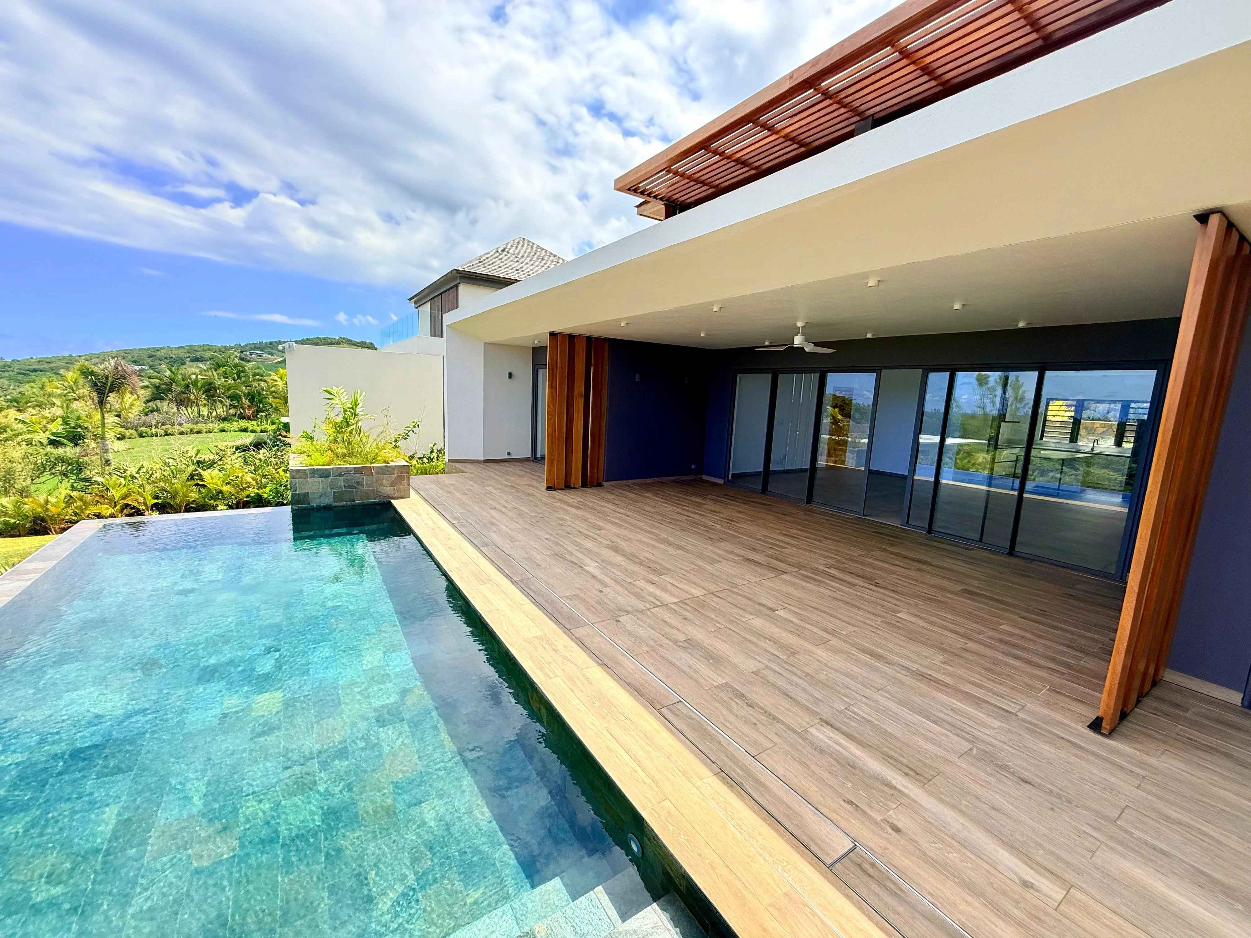 F153fba8633bde2b4d761ac97daaba3e a0d4d101bf 4032 original - Attribut alt par défaut.