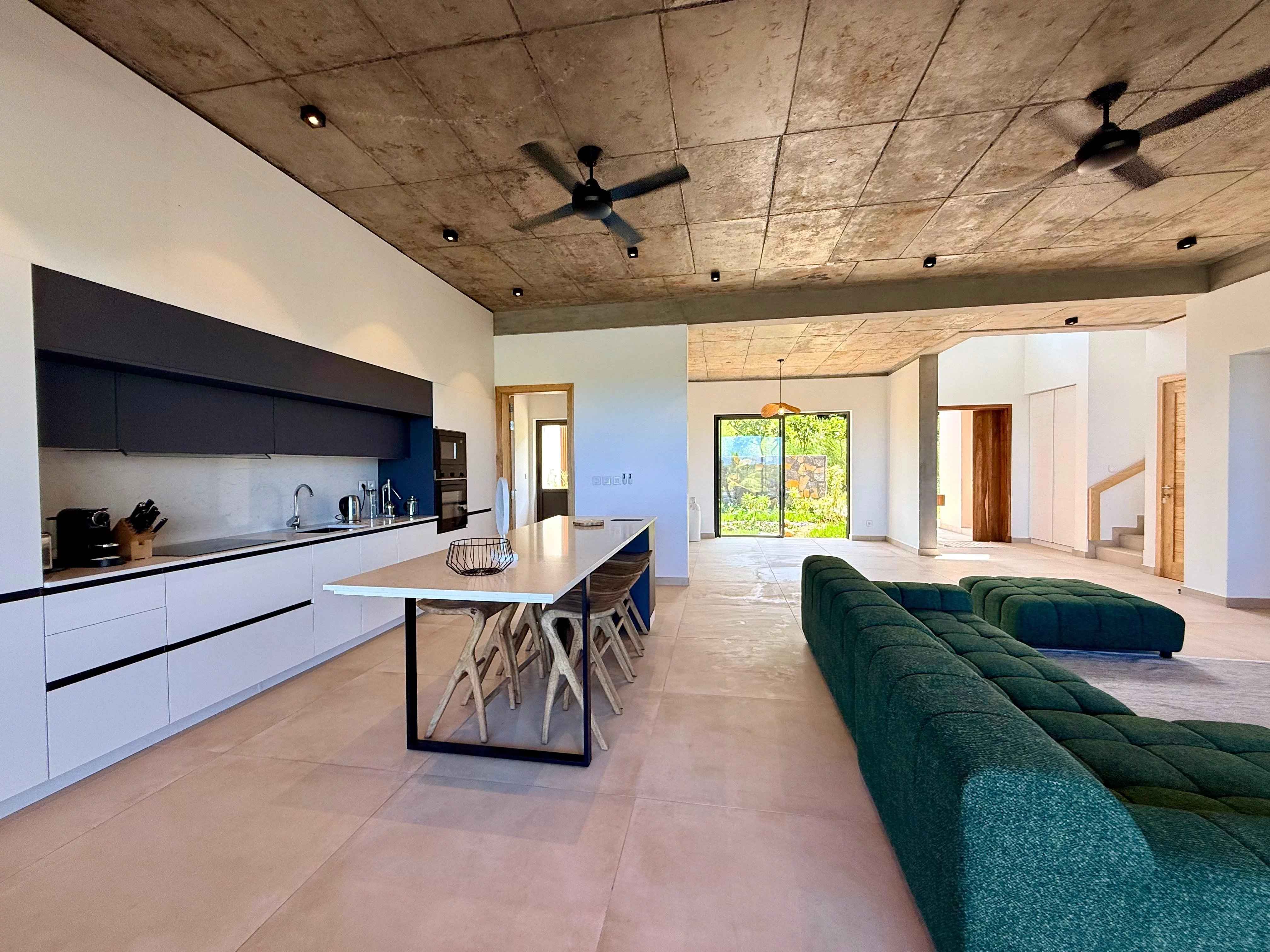 F153aac8af63e99ef742bf559a5b0044 24a0ee081d 4032 original - Attribut alt par défaut.