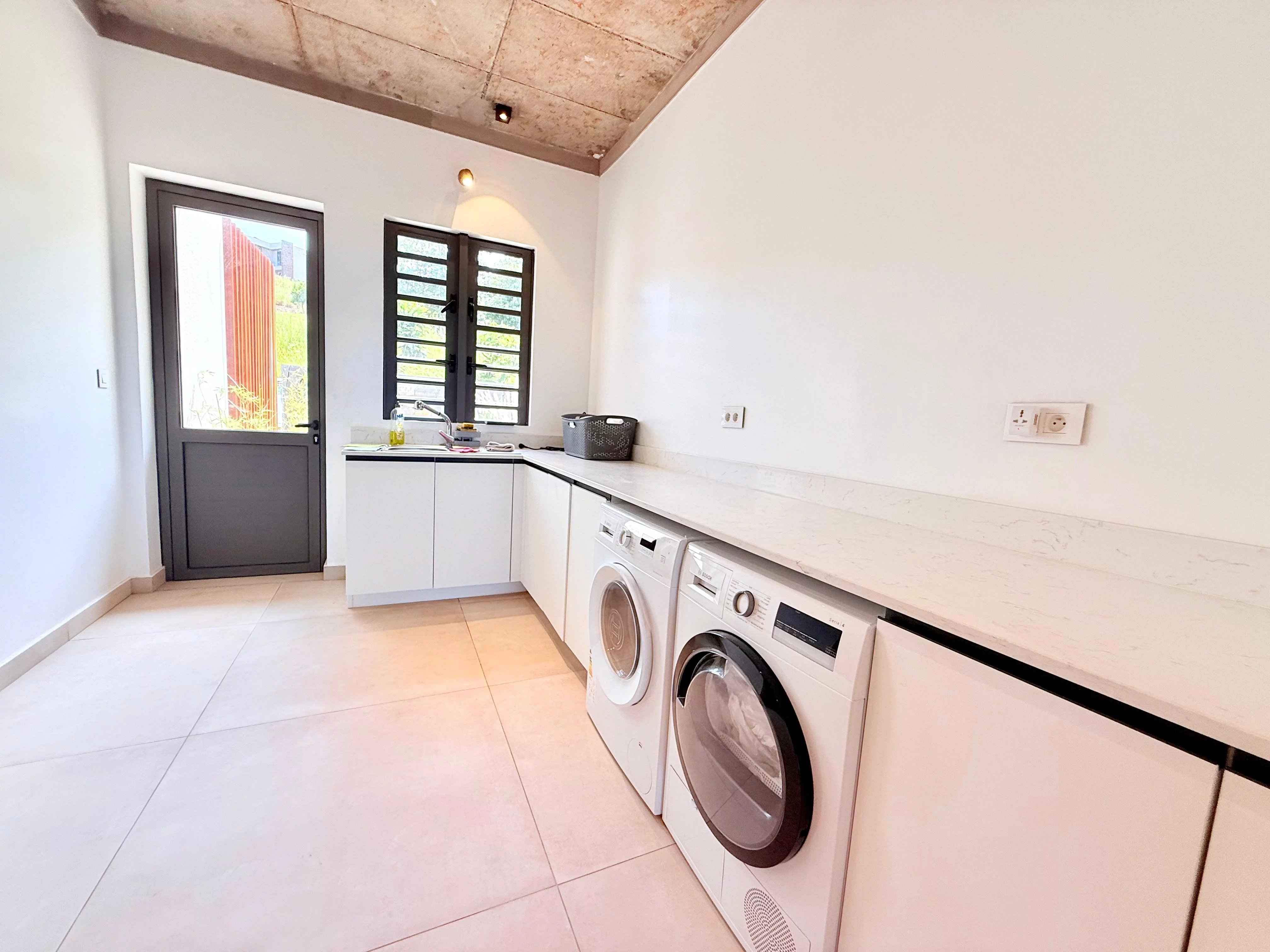 37c66a3997206568881fbd81ff609b96 46498bd79f 4032 original - Attribut alt par défaut.