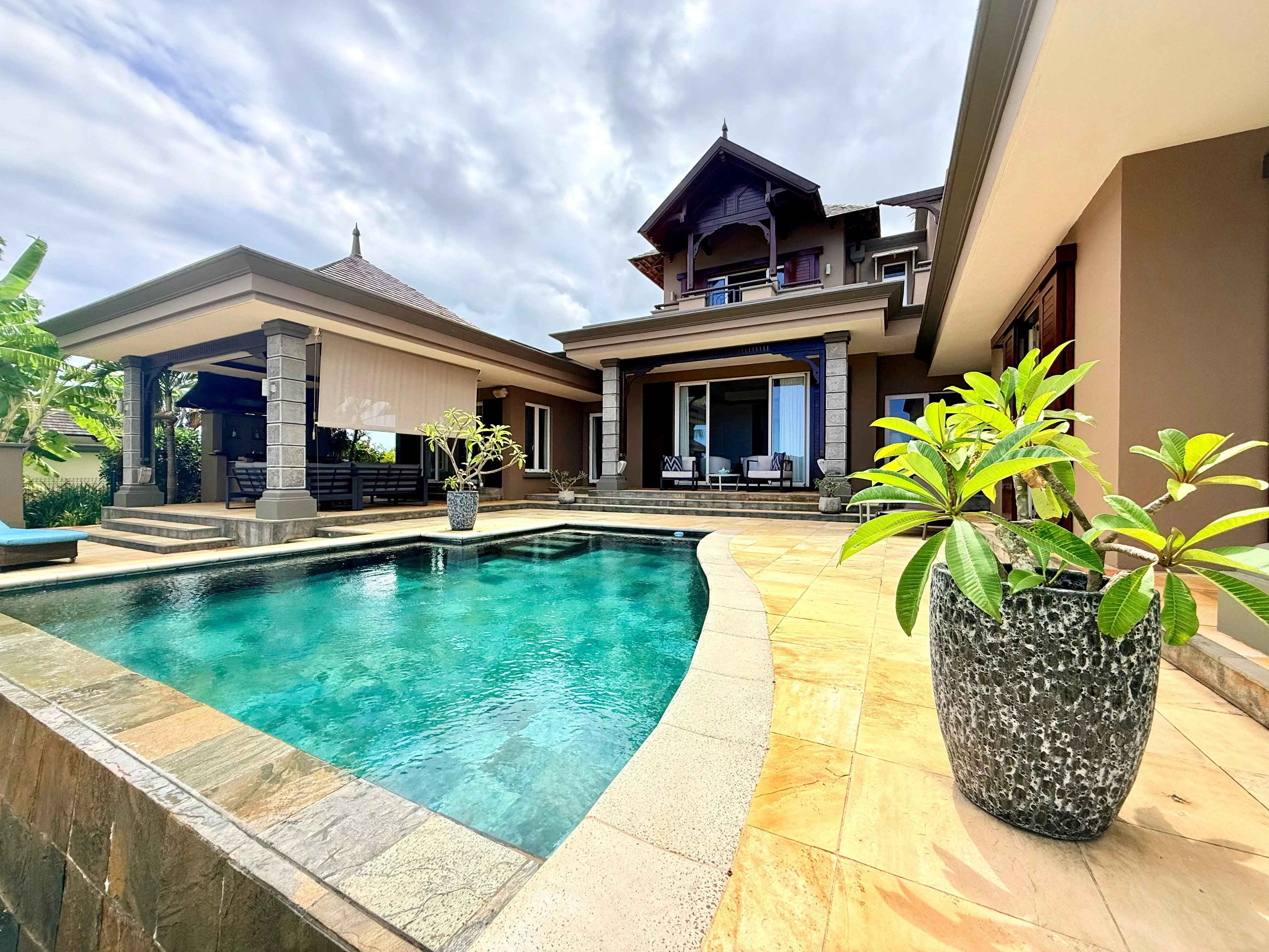 6a96c857e712bf219749bc611581087a 465155fa43 4032 original - Attribut alt par défaut.