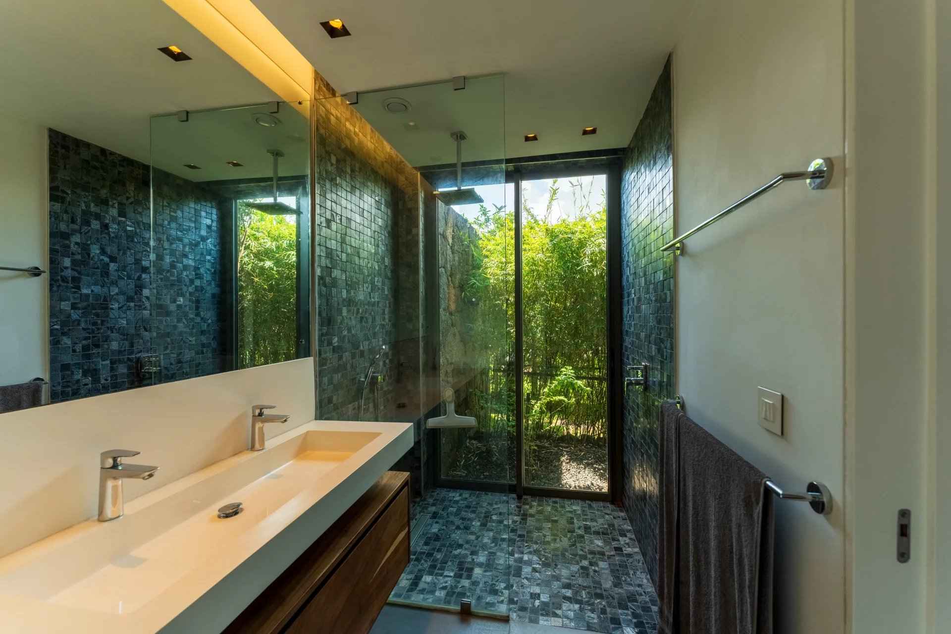 5dcb54cbe3f199924f48ea23c125fe85 184f95d2f9 1920 original - Attribut alt par défaut.