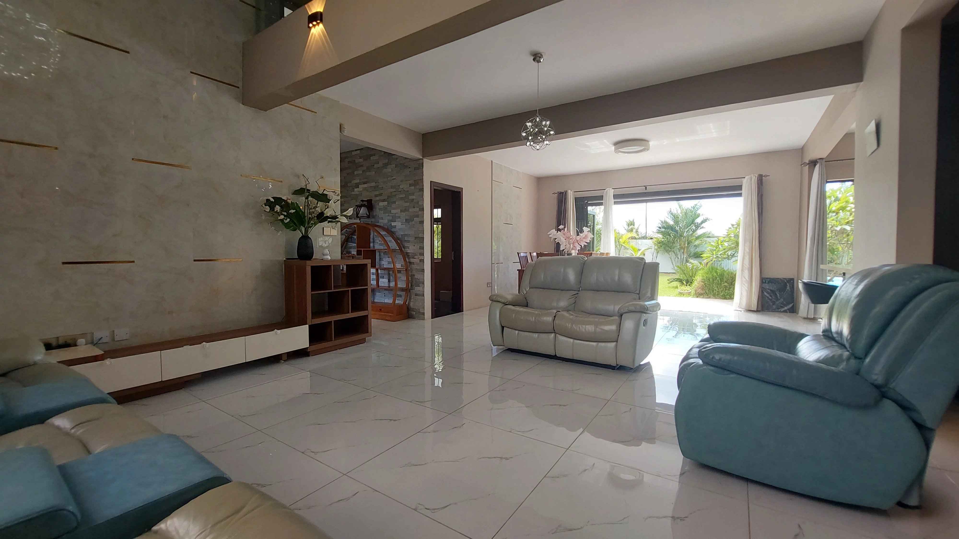 D889bd3b3d6e30b528f28dd1807bf3c9 1986d1b818 4000 original - Attribut alt par défaut.