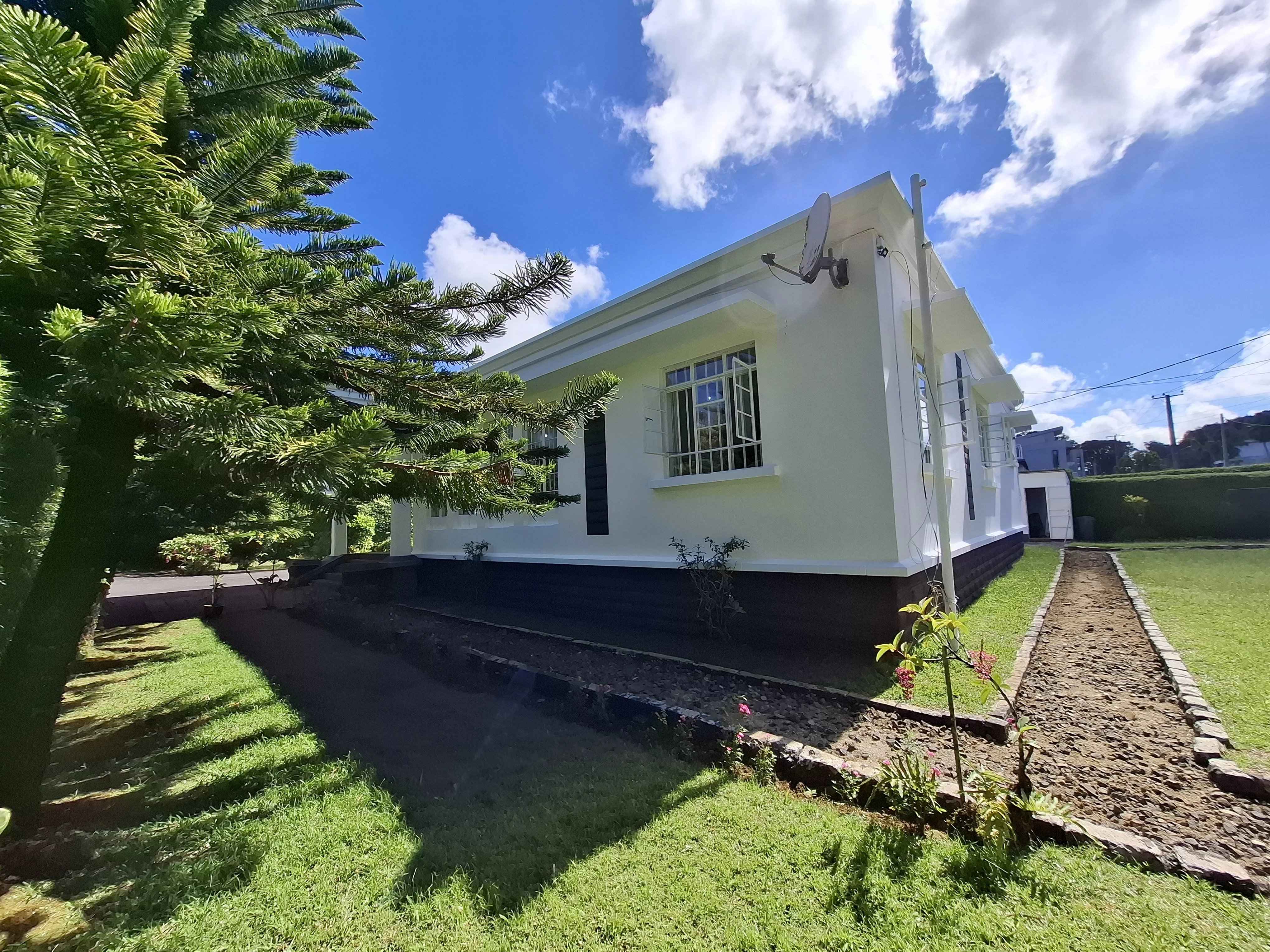 54c0badb1dbf74422d7b5db2874eaa4d fde715f0e3 4080 original - Attribut alt par défaut.