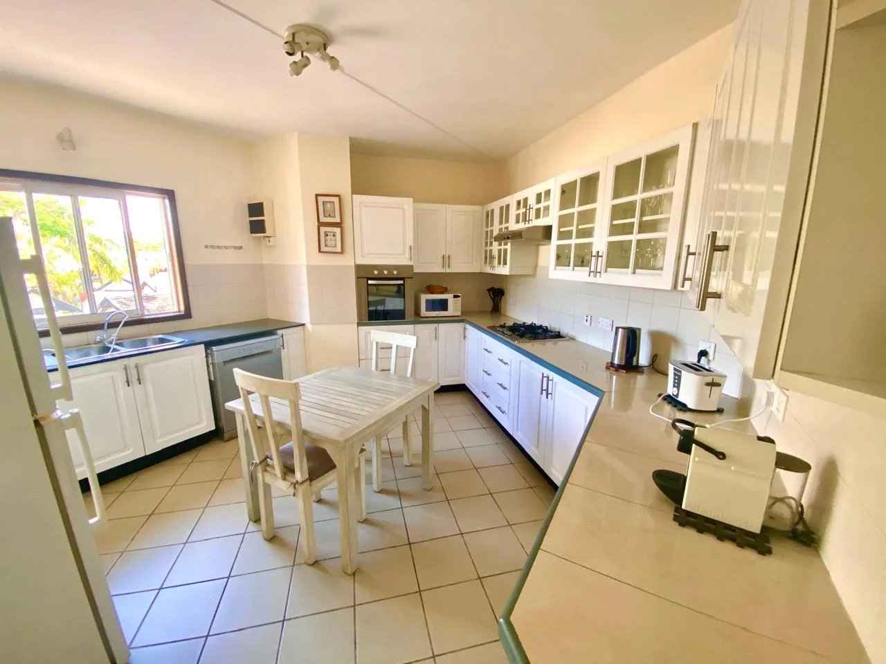 23cac8864f731fe53d19193480407fd0 afccb54dec 1280 original - Attribut alt par défaut.