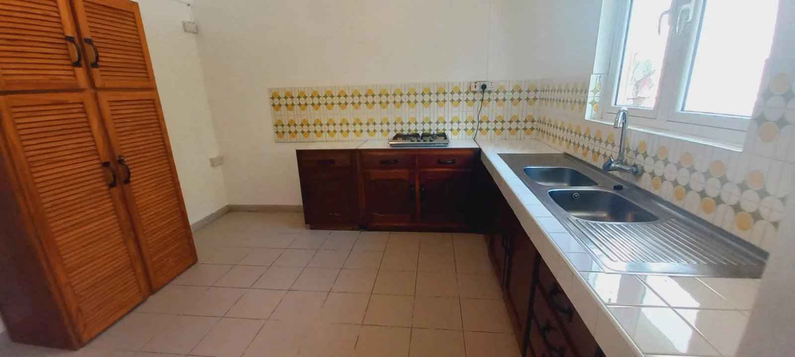 4c79f151ba8da01e395b9defd7274eb0 352989491c 1600 original - Translation missing: en.helpers.application.image_tag.default_alt