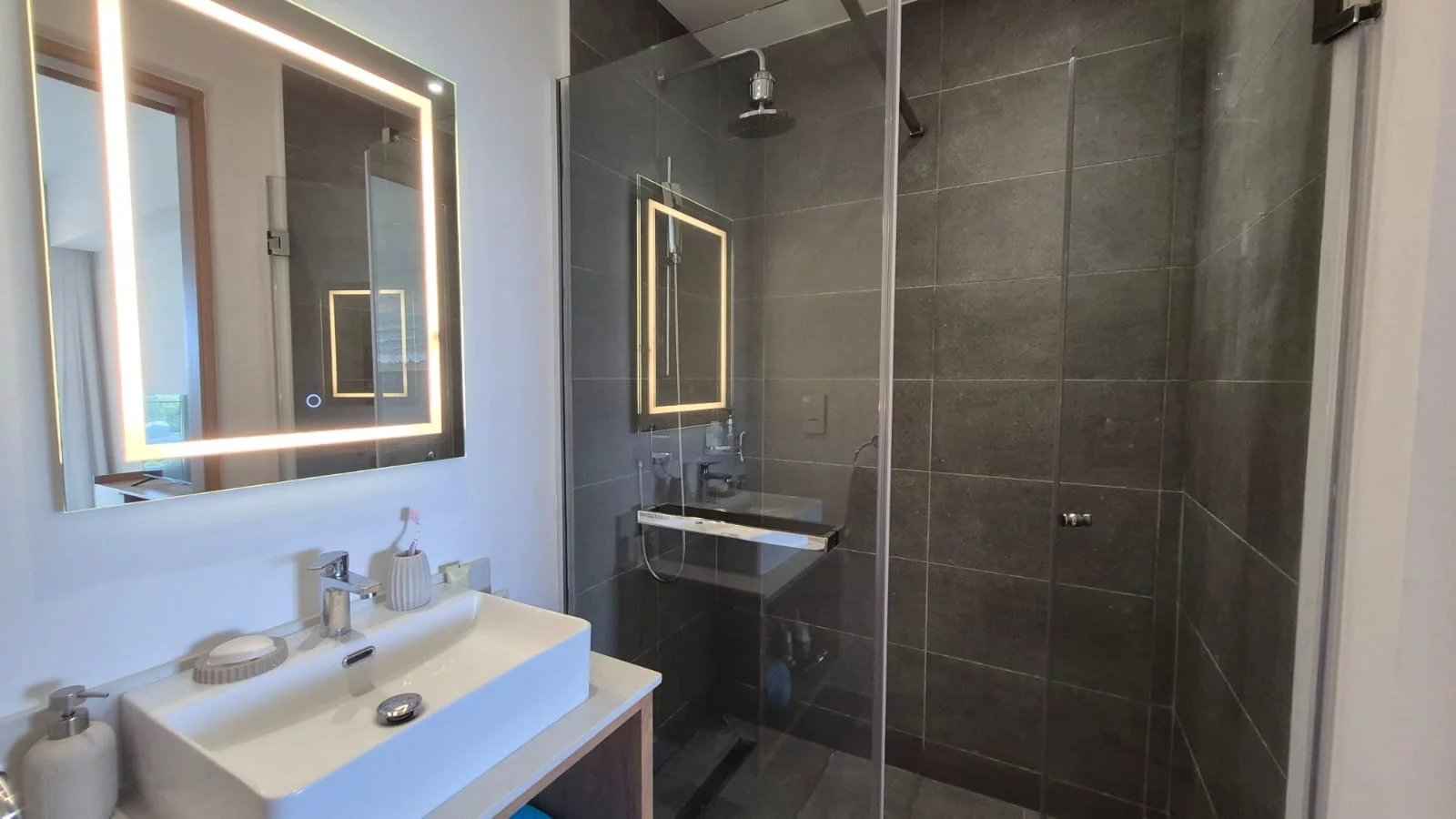 5407e7273d2e28c37a880d478b6b0089 c387c405cf 1600 original - Translation missing: en.helpers.application.image_tag.default_alt