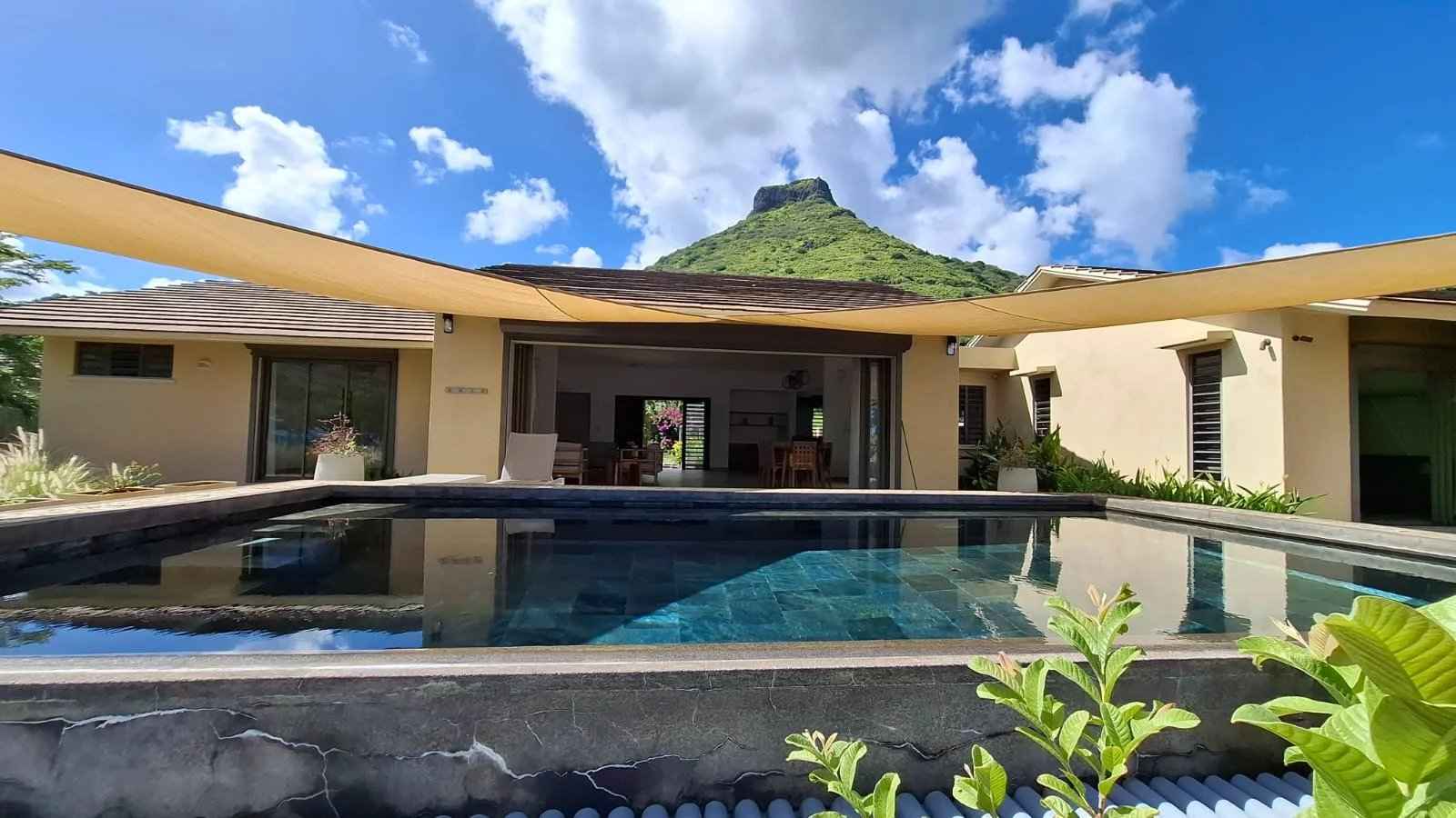 A697eb4803e2b286392b084df11140b9 d110391f58 1600 original - Attribut alt par défaut.