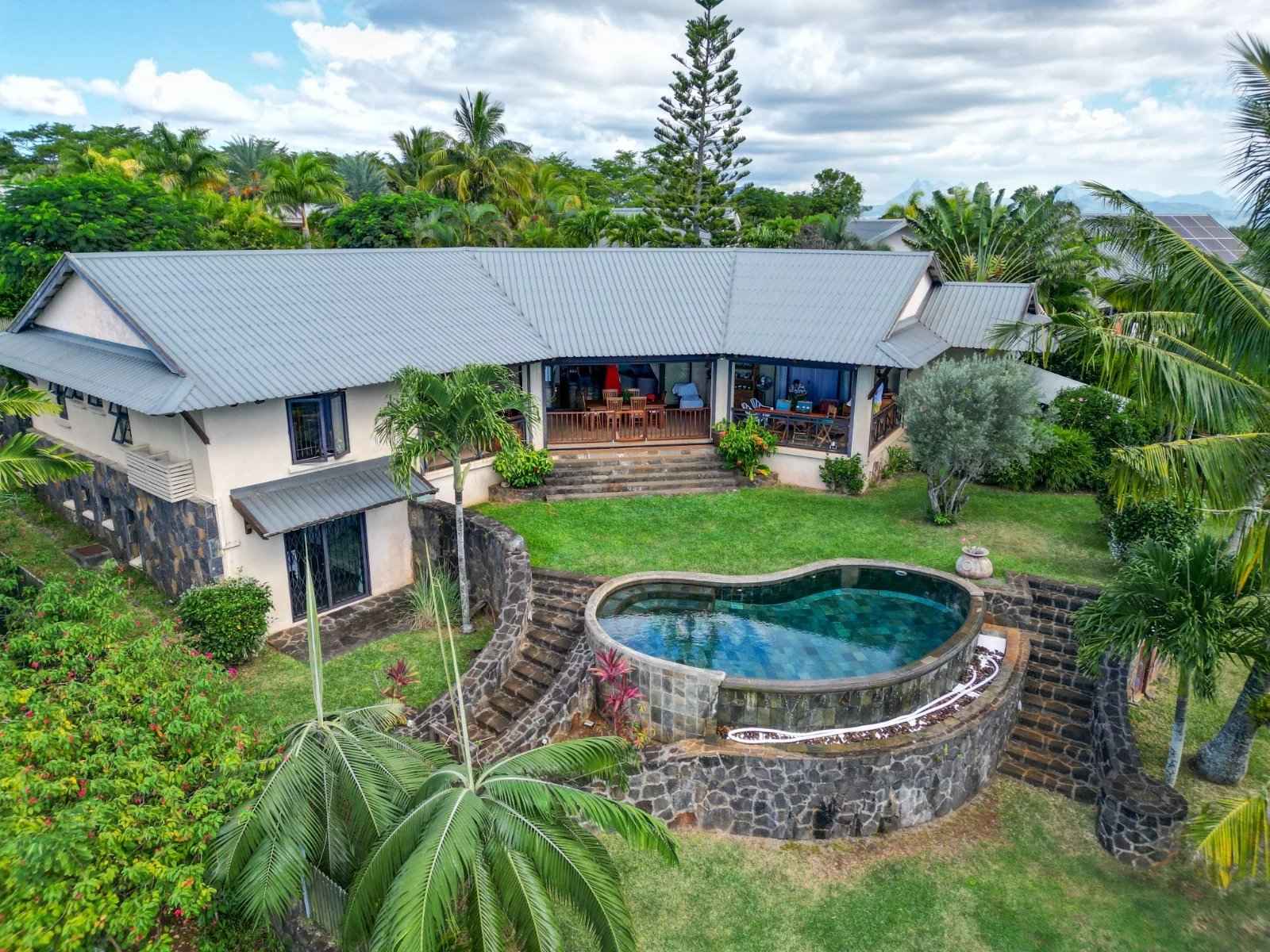 D37ef12a20e92242b23f053fb7fb0008 db95230122 1600 original - Attribut alt par défaut.