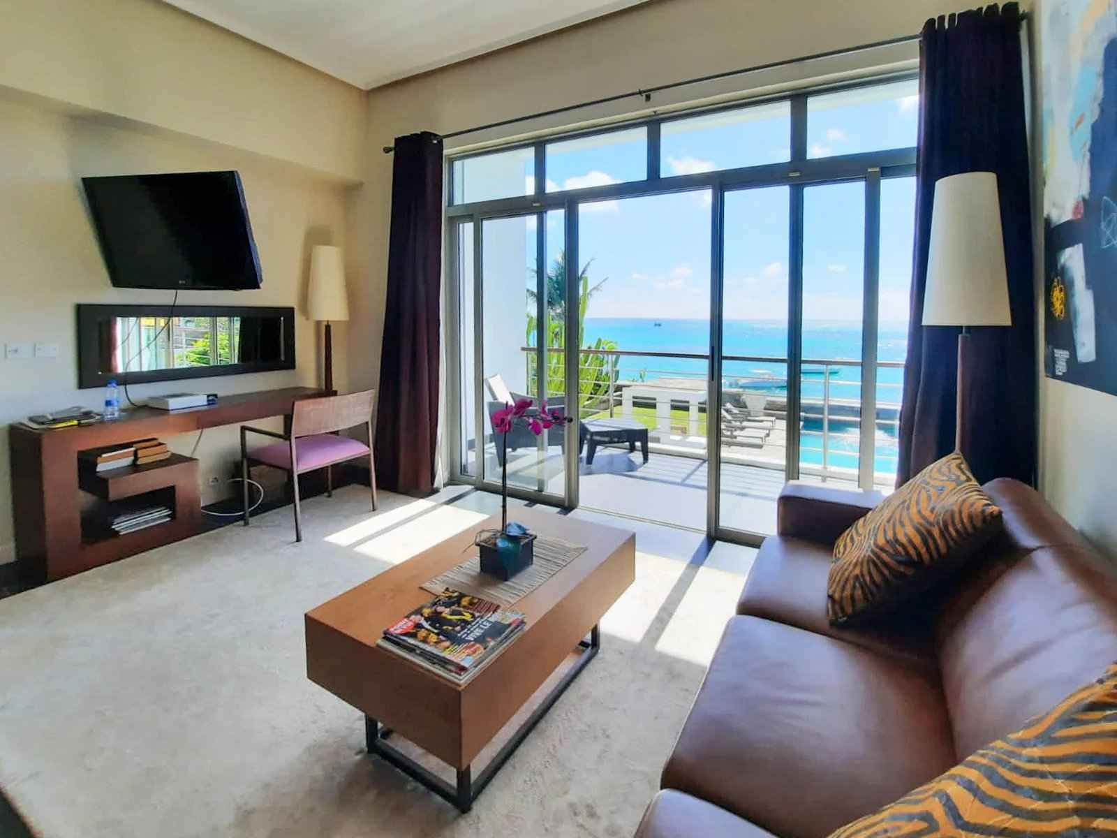 8e732fa9e7577ad09466b78c3d9cc01a dd44ed6099 1600 original - Attribut alt par défaut.