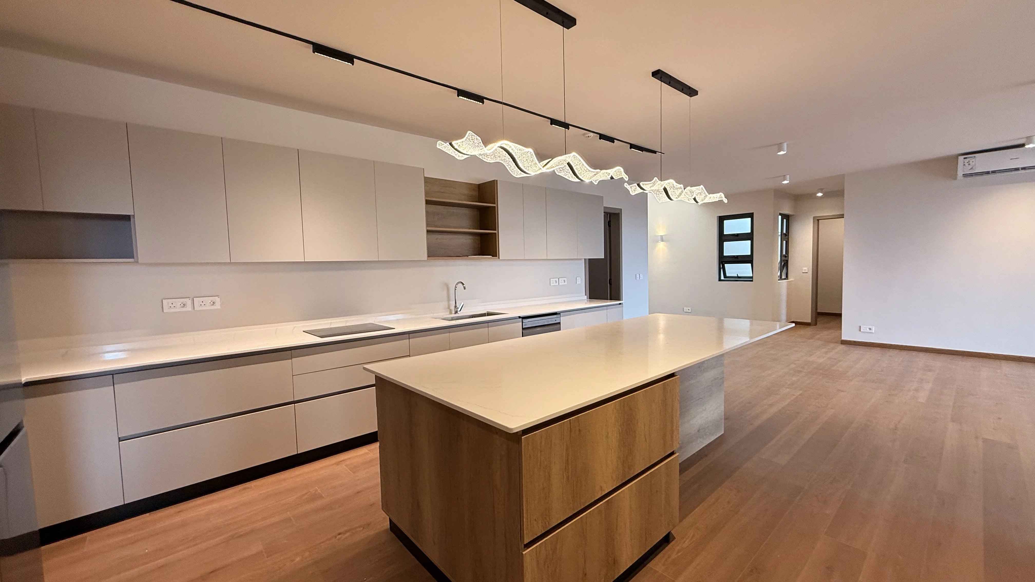 0e8e1dfa61f99ef0d7cf23ca7b5fc7d0 2055bfb8cb 4032 original - Translation missing: en.helpers.application.image_tag.default_alt