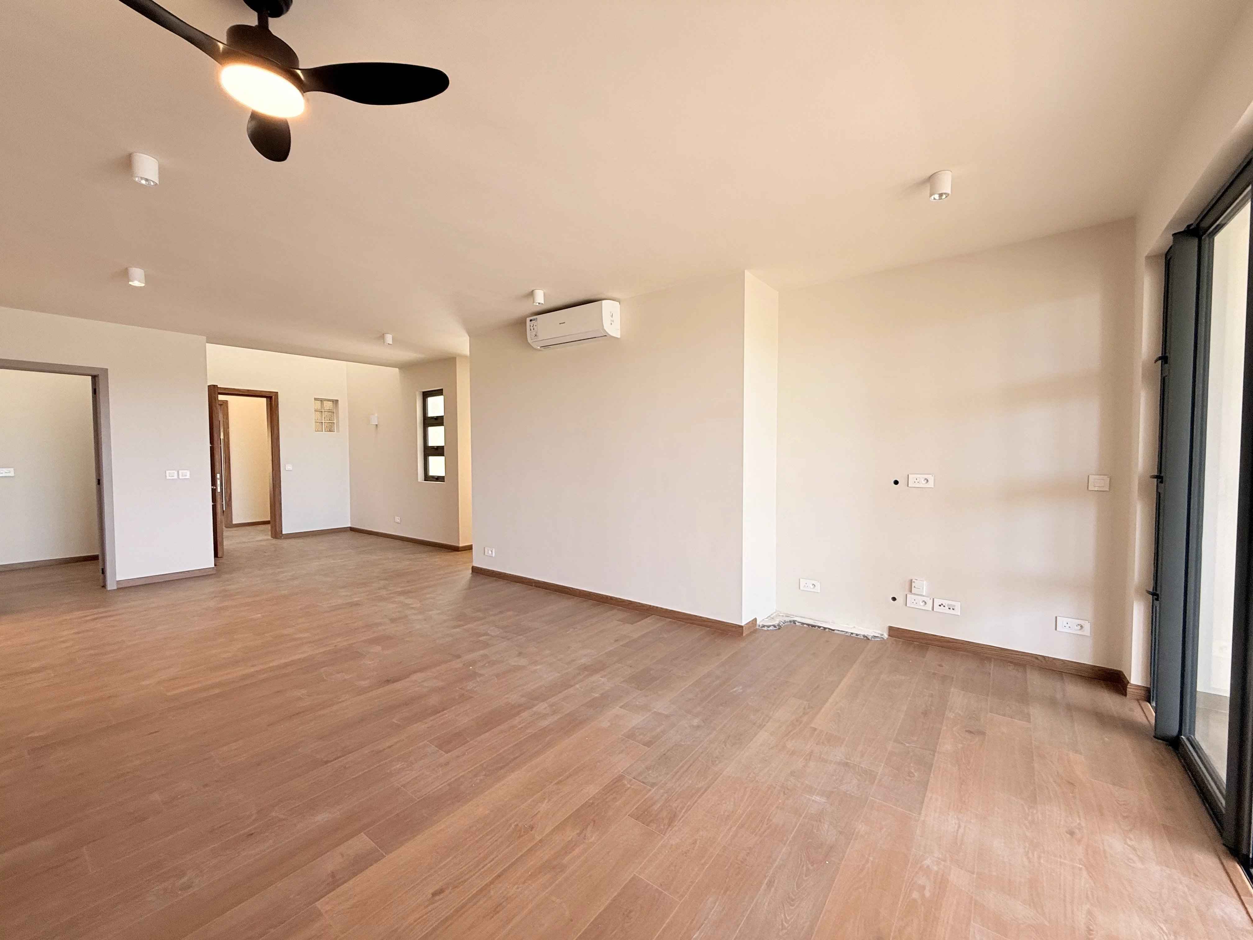 3db67ed36ec85dffb2c5037d29792f89 0e818a81c8 4032 original - Translation missing: en.helpers.application.image_tag.default_alt