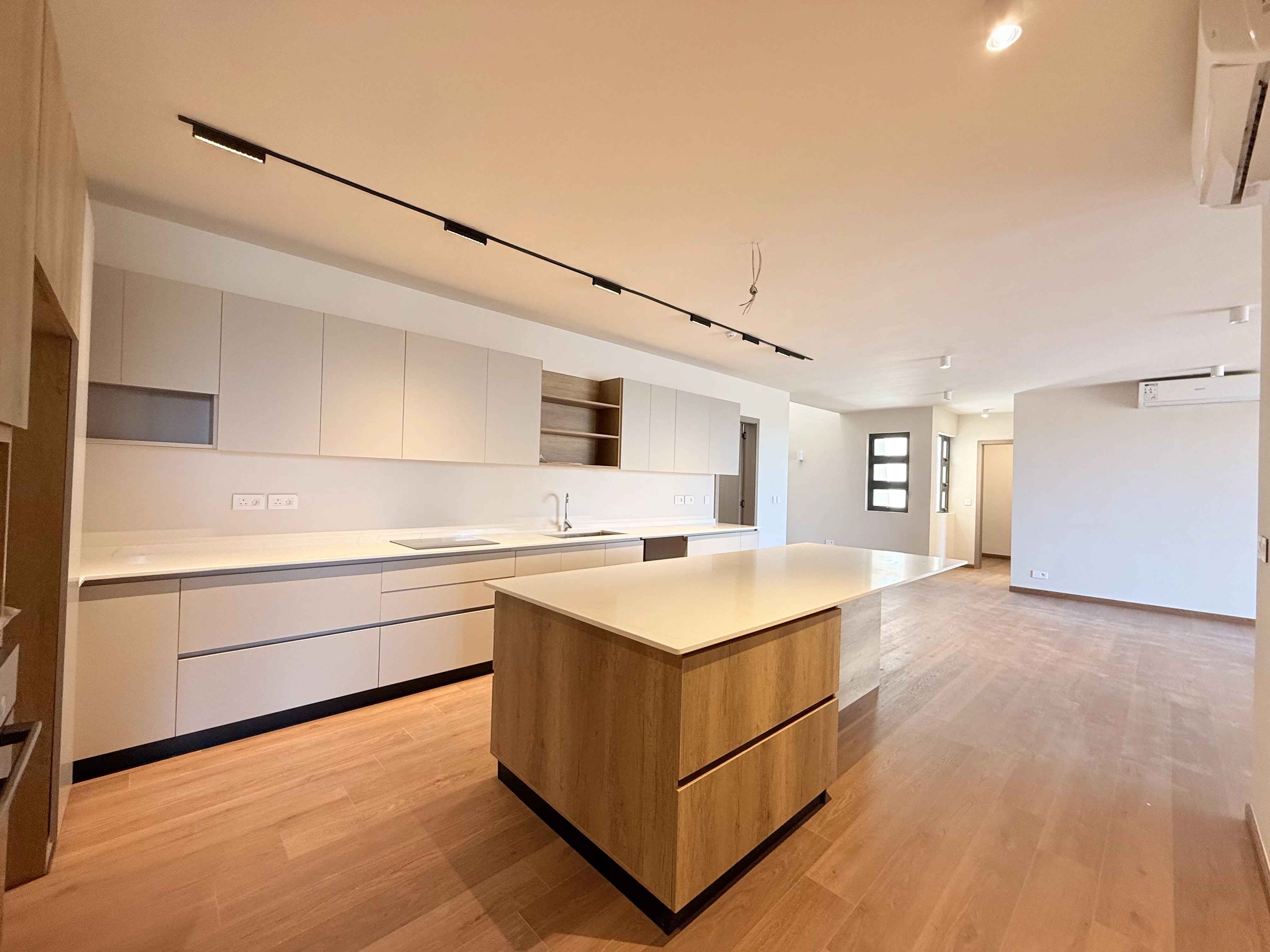 1ef76102f84dc336b43e915f7a909ecb 46603f3e56 4032 original - Translation missing: en.helpers.application.image_tag.default_alt