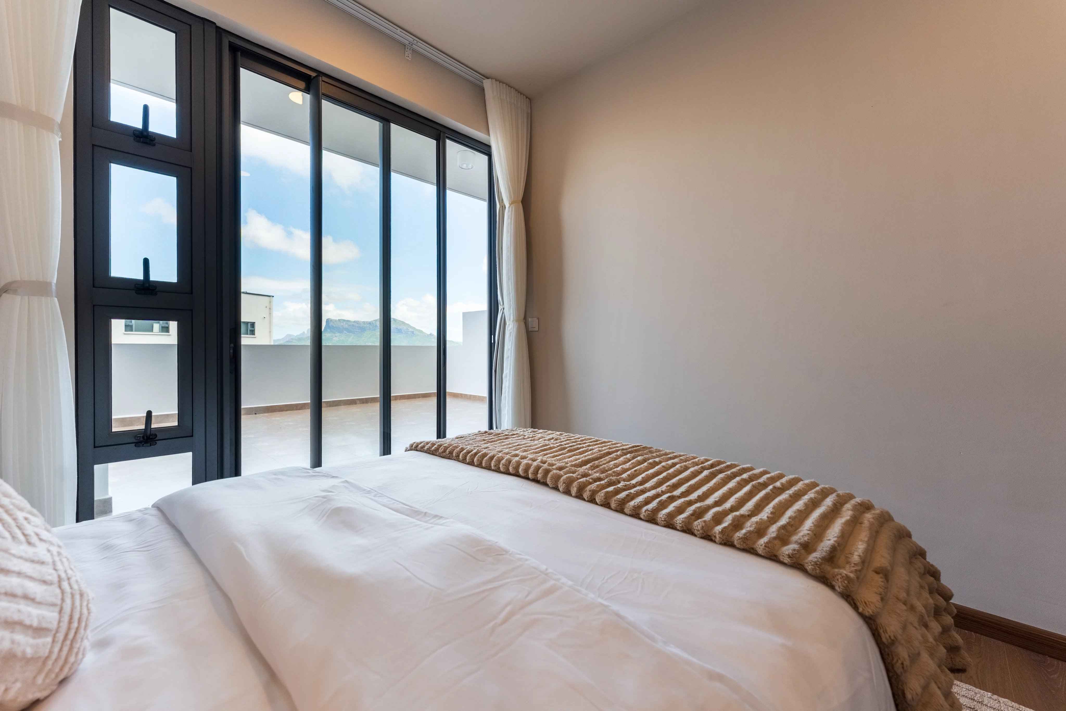 D9ec9b62198dfc81823826c1f2bad211 e0cc657489 4096 original - Translation missing: en.helpers.application.image_tag.default_alt