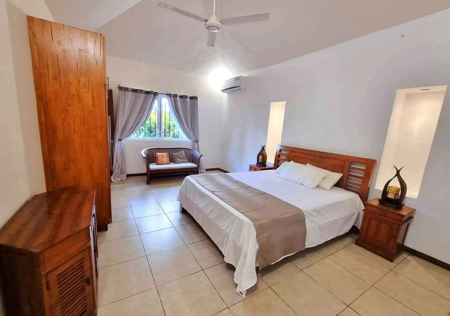 6f68e7295354d44396b589592a67fce5 44d4240282 1553 original - Attribut alt par défaut.