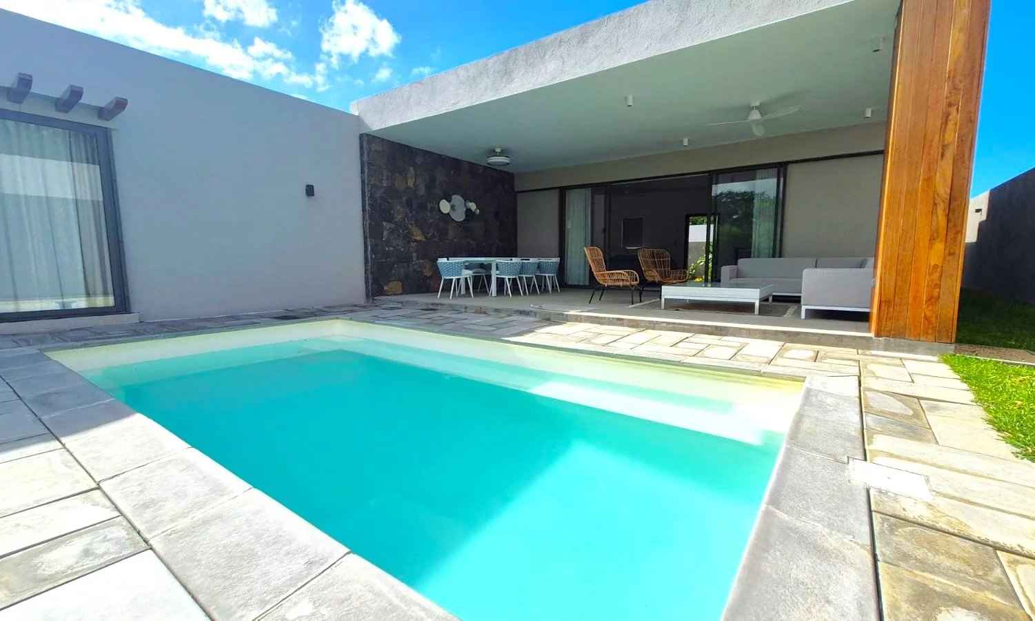 F916ae2499cf81c324e0e5a21ecd3450 fdcba0f22c 1501 original - Attribut alt par défaut.