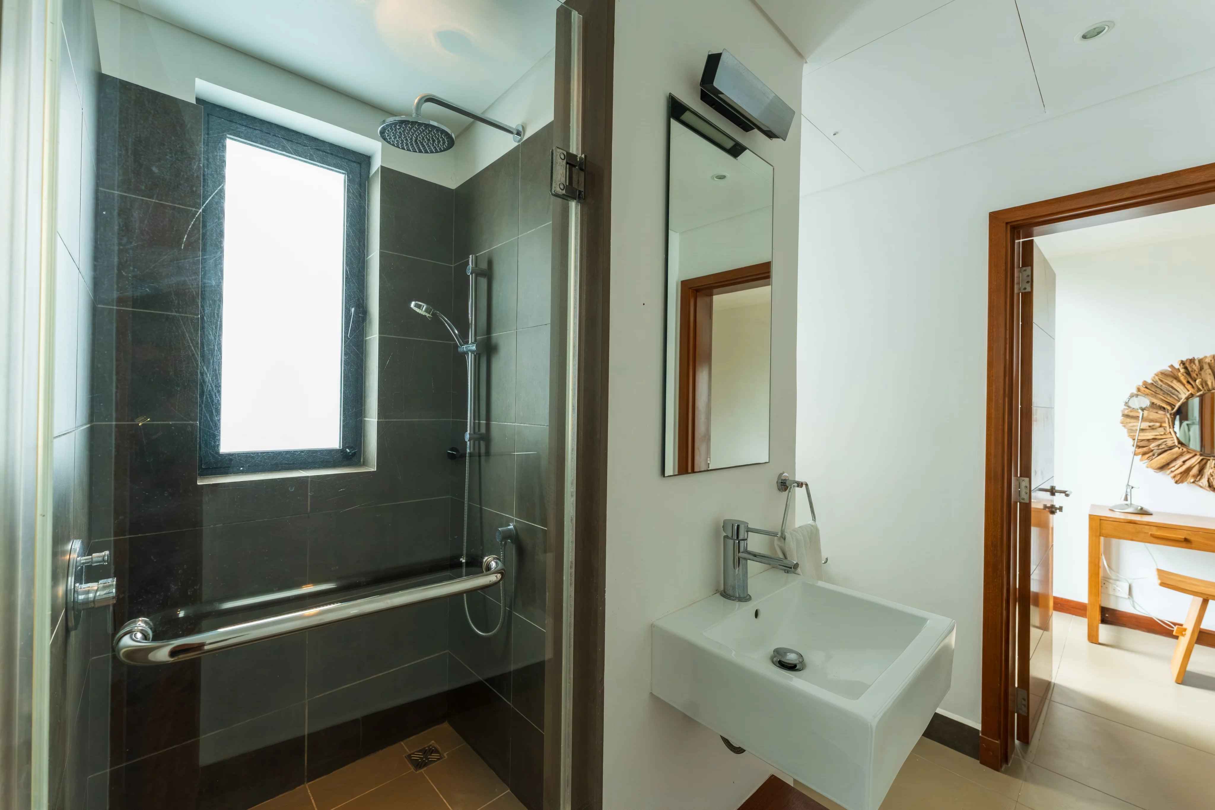 18fbfc4fb59718f2bc938aeb8fcf11e1 02f2178416 4096 original - Attribut alt par défaut.