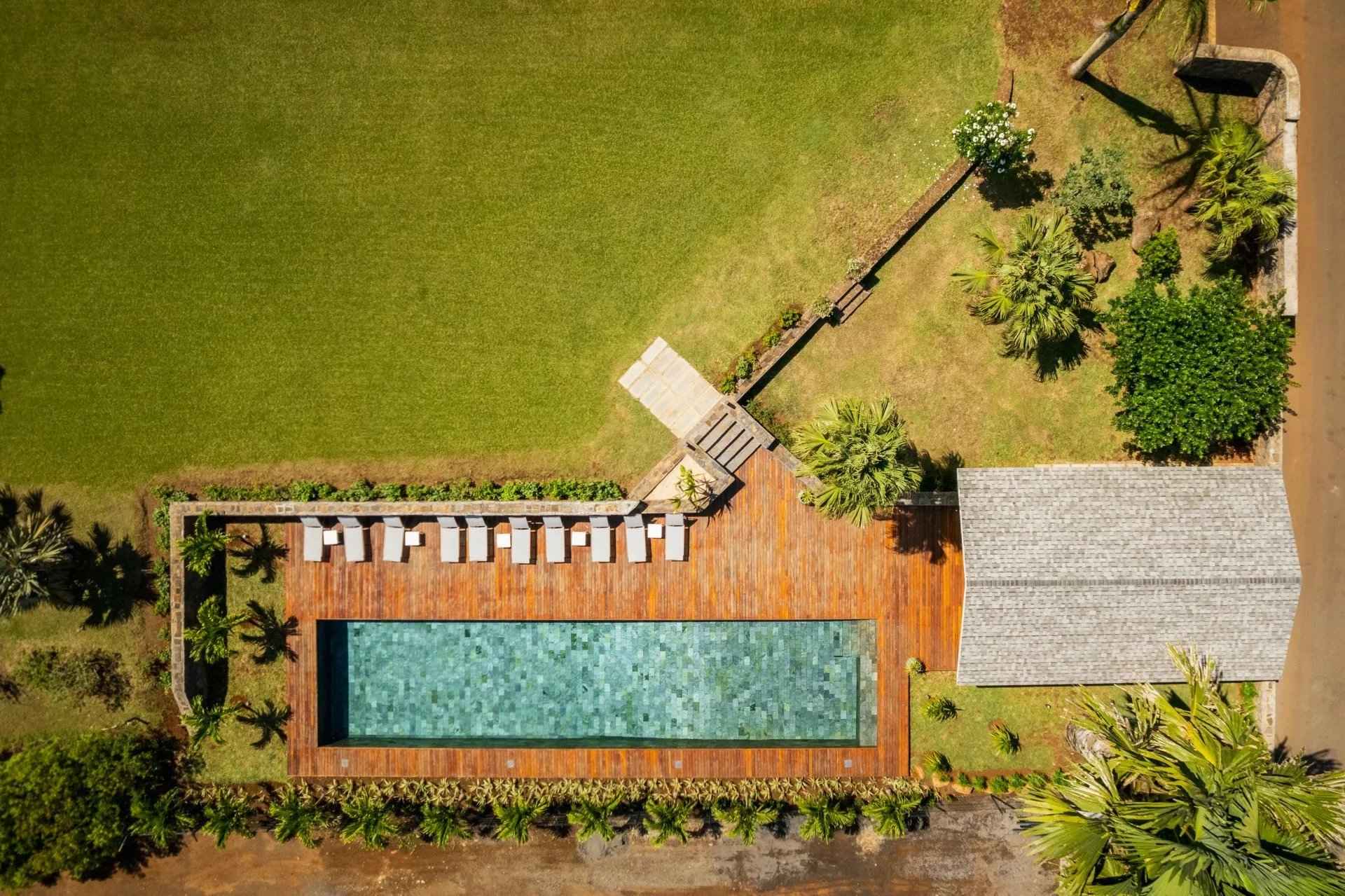 81a5b75821a86c229e84193cdefabe93 442964a186 1920 original - Attribut alt par défaut.