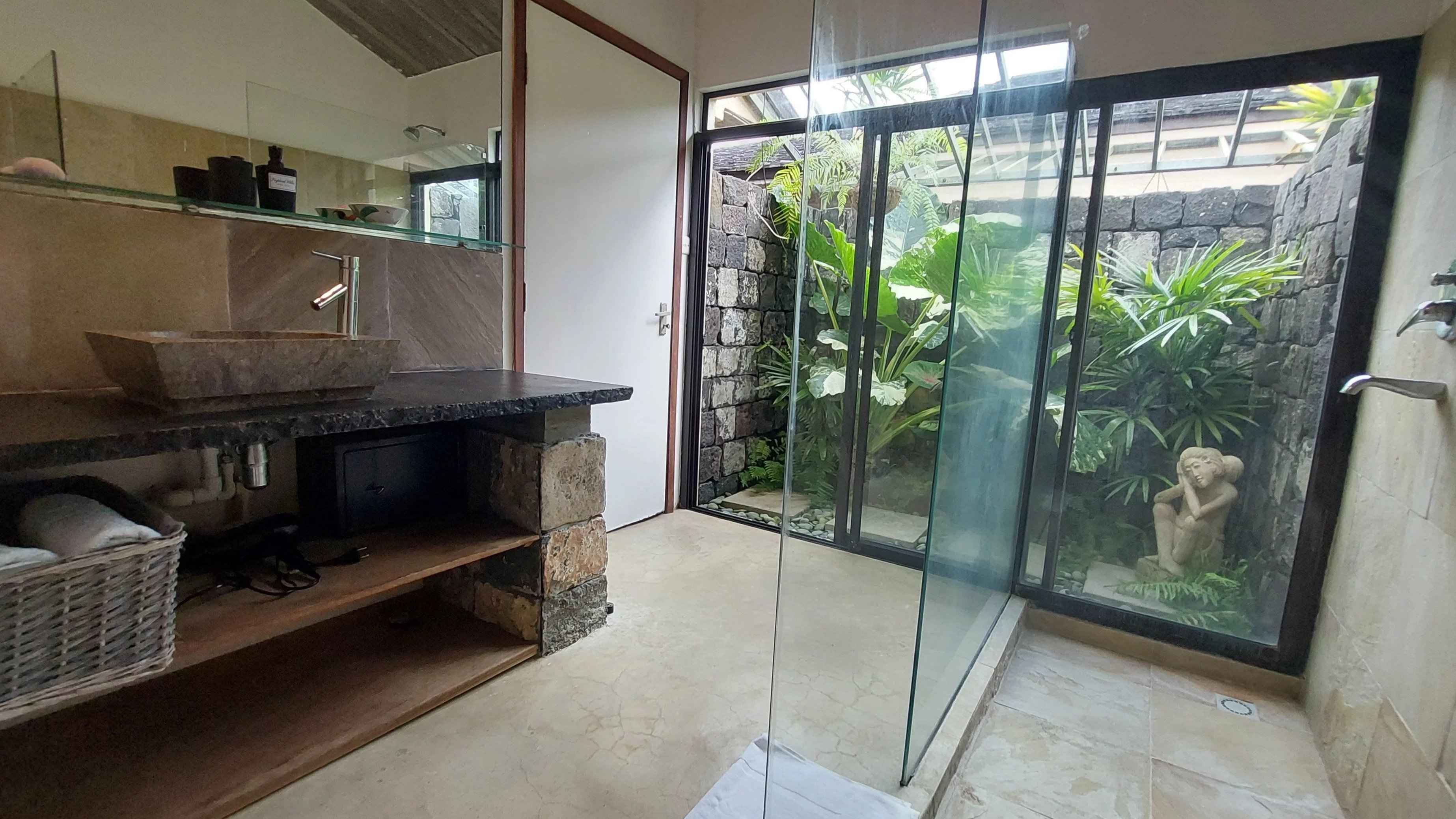 8da46f41c43c8e0d980e65193d3b544e 7bed5fc642 3693 original - Attribut alt par défaut.